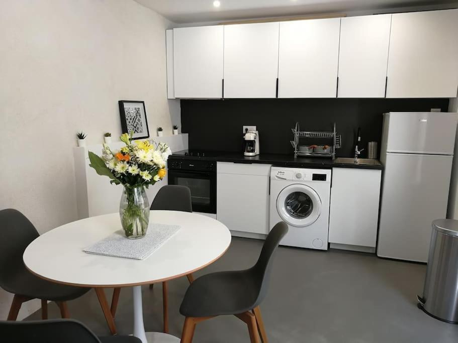 Villa Au Calme Avec Exterieur Et Parking Gratuit Aux Portes D'Aix Et Marseille Emplacement Ideal Екстер'єр фото
